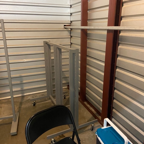 Racks - Picture 2 of 6